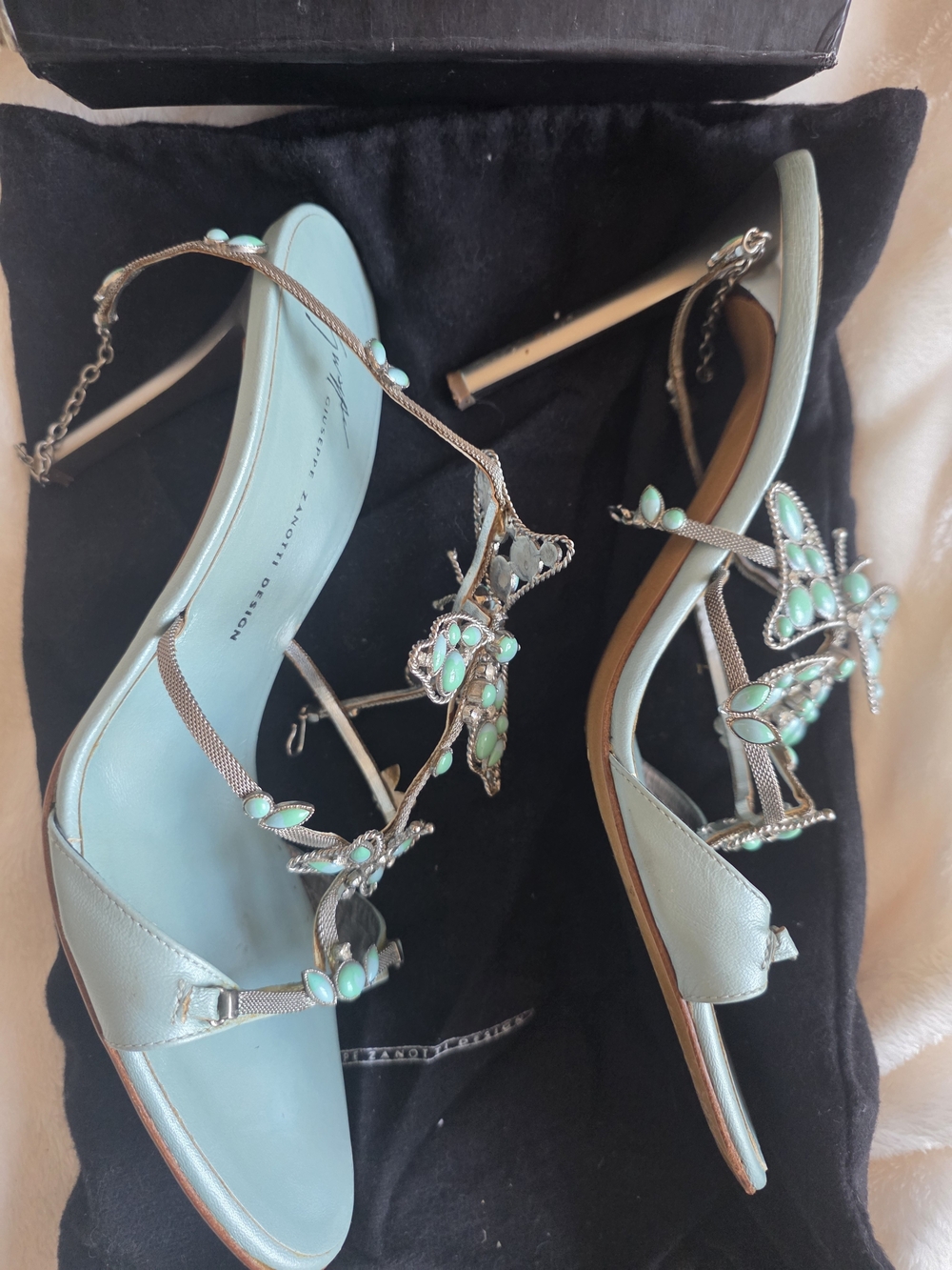 Giuseppe Zanotti  Butterfly Embellished Leather Sandals Sz 38 Fits 7.5 - 8 - Picture 6 of 13